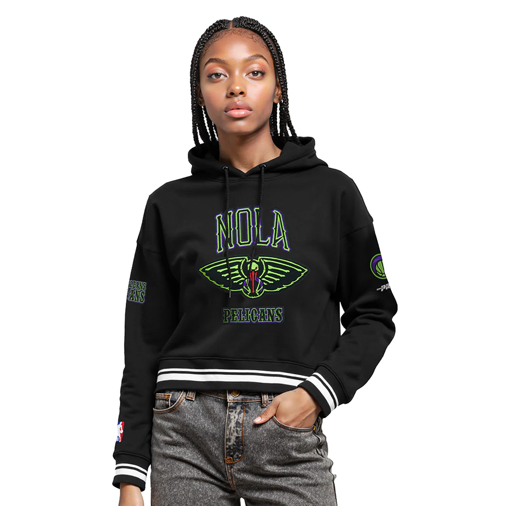 NBA NEW ORLEANS PELICANS CITY EDITION 25-26 WOMEN'S RIB FLC CROPPED PO HOODIE (BLACK)