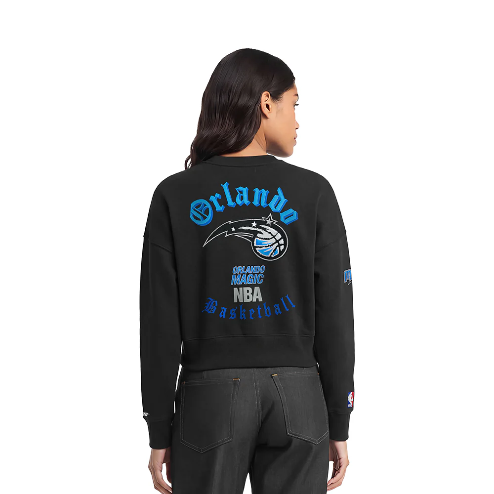 NBA ORLANDO MAGIC OLD ENGLISH WOMEN'S FLC CREWNECK (BLACK) - Image 2