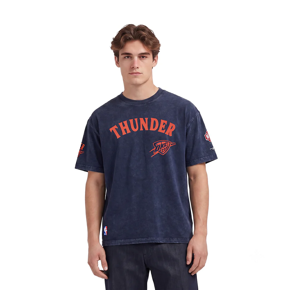 NBA OKLAHOMA CITY THUNDER FIRST TEAM MEN'S S/S TEE (WASHED MIDNIGHT NAVY)
