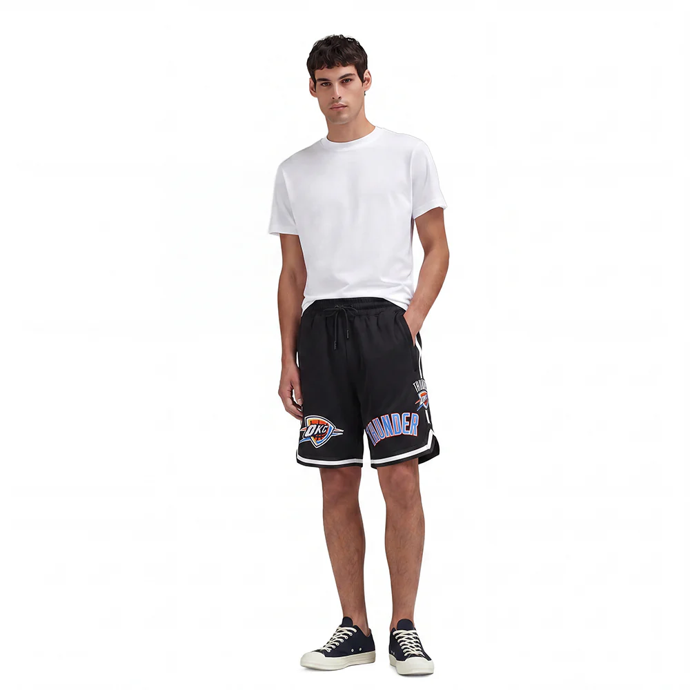 NBA OKLAHOMA CITY THUNDER CLASSIC CHENILLE MEN'S SHORT (BLACK) - Image 3