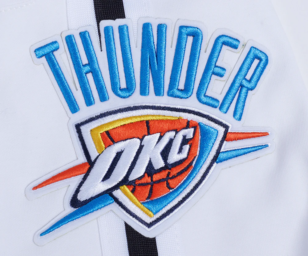 NBA OKLAHOMA CITY THUNDER CLASSIC CHENILLE MEN'S SHORT (WHITE) - Image 6