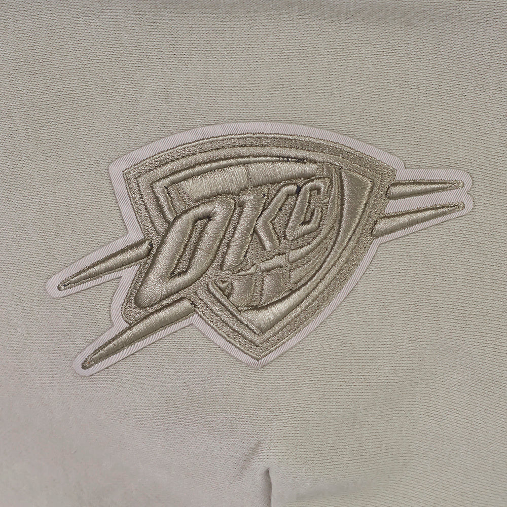 NBA OKLAHOMA CITY THUNDER WINGSPAN MEN'S DROP SHOULDER FLC PO HOODIE (TAUPE) - Image 8