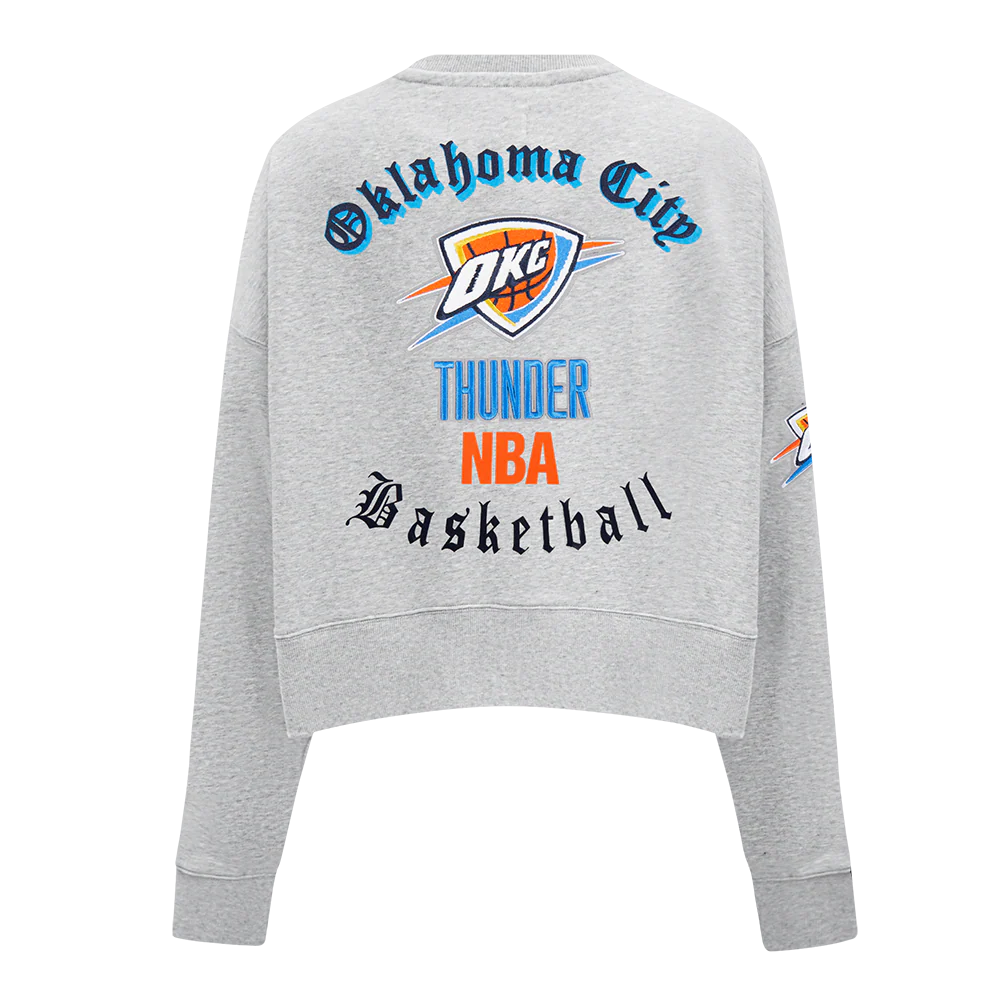 NBA OKLAHOMA CITY THUNDER OLD ENGLISH WOMEN'S FLC CREWNECK (HEATHER GREY) - Image 5