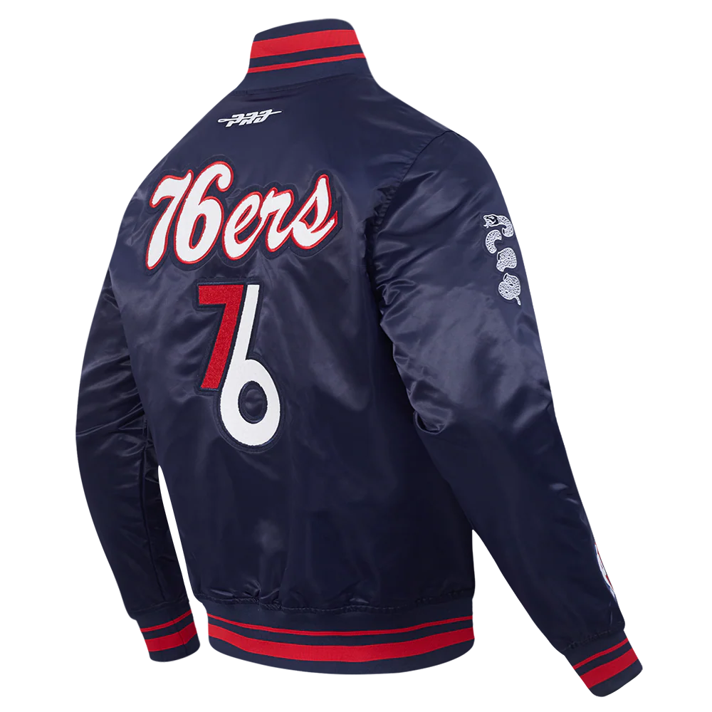 NBA PHILADELPHIA 76ERS CITY EDITION 25-26 MEN'S PRO SATIN YD RIB JACKET (MIDNIGHT NAVY/RED/MIDNIGHT NAVY) - Image 4
