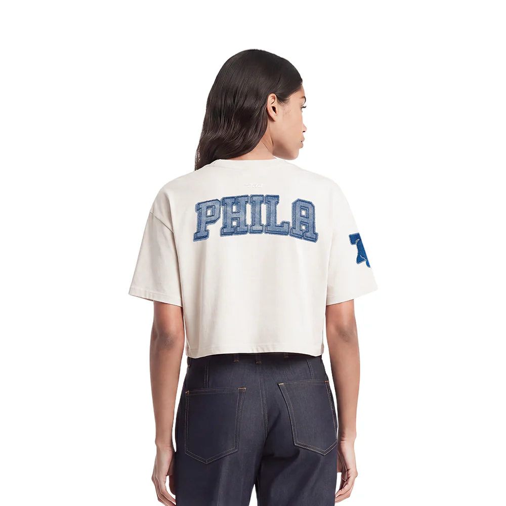 NBA PHILADELPHIA 76ERS VARSITY BLUES WOMEN'S BOXY TEE (LINEN) - Image 2