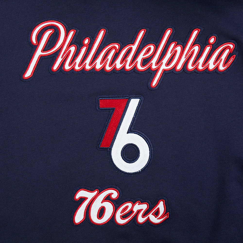 NBA PHILADELPHIA 76ERS CITY EDITION 25-26 WOMEN'S RIB FLC CROPPED PO HOODIE (MIDNIGHT NAVY/RED/MIDNIGHT NAVY) - Image 8