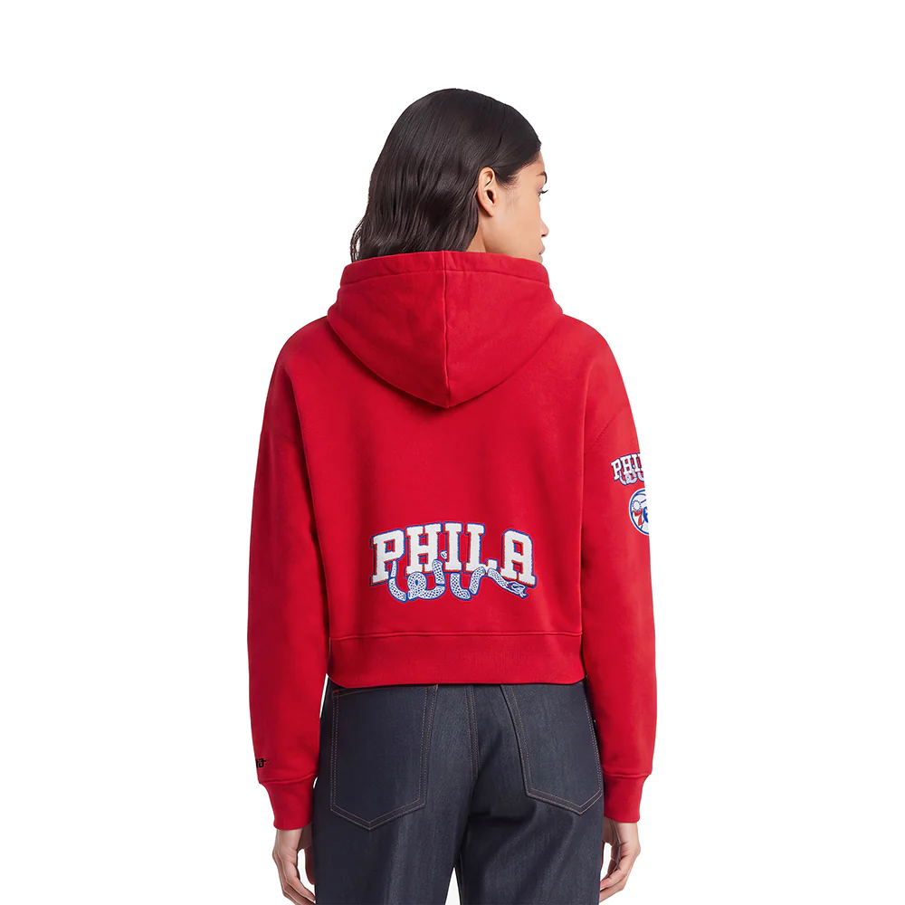 NBA PHILADELPHIA 76ERS CLASSIC WOMEN'S CROPPED PULLOVER HOODIE (RED) - Image 2