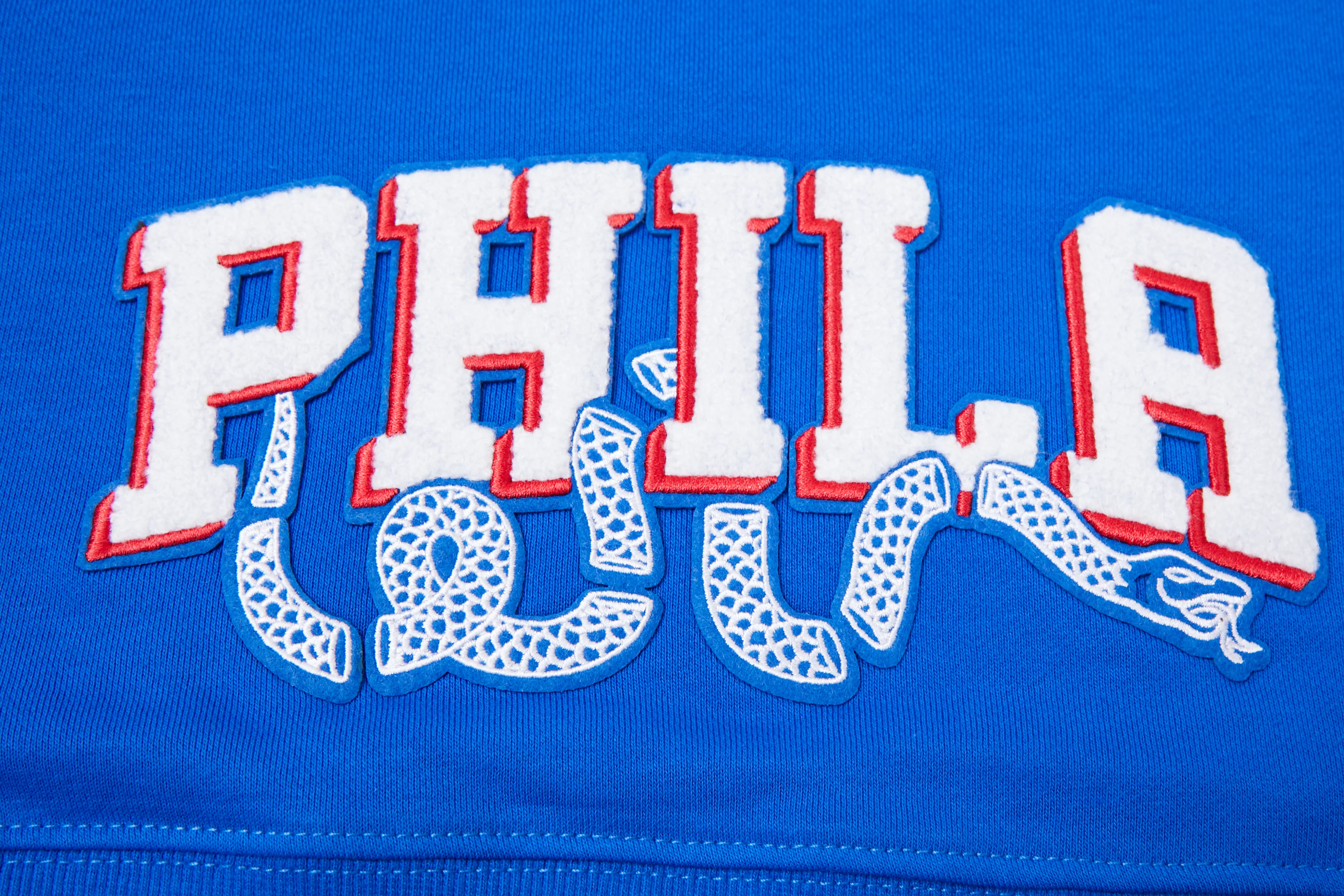 NBA PHILADELPHIA 76ERS CLASSIC WOMEN'S CROPPED PULLOVER HOODIE (ROYAL BLUE) - Image 9