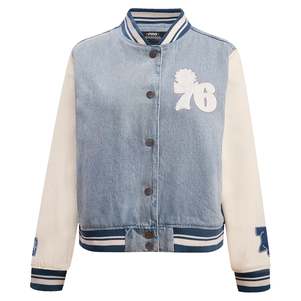 NBA PHILADELPHIA 76ERS VARSITY BLUES WOMEN'S DENIM VARSITY JACKET (DENIM/LINEN)