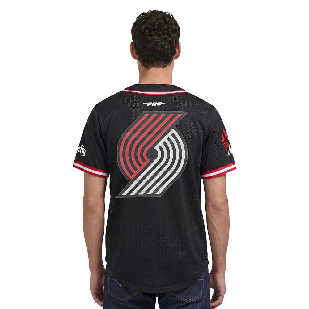 NBA PORTLAND TRAIL BLAZERS CLASSIC MESH MEN'S BUTTON DOWN SHIRT (BLACK/RED) - Image 2