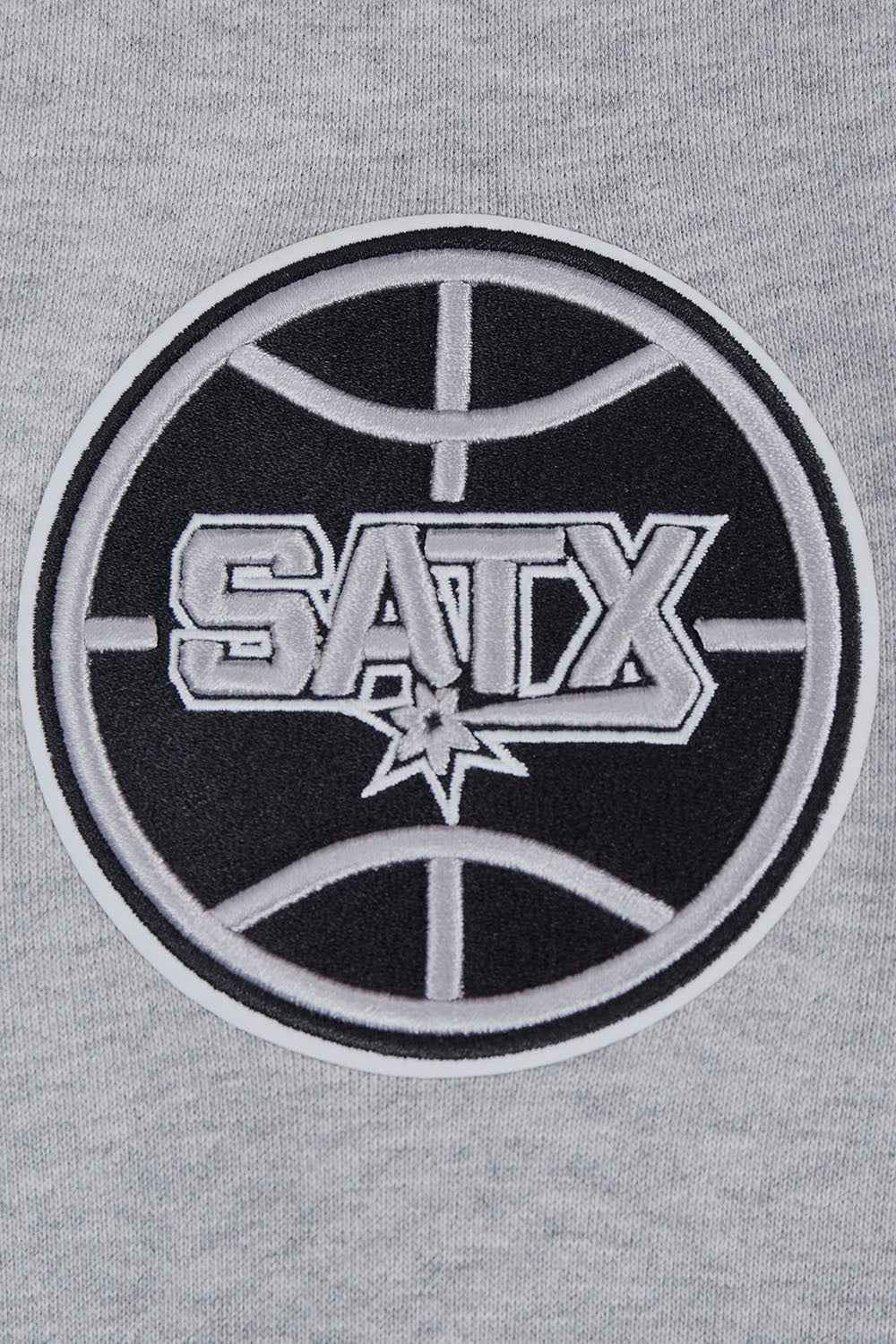 NBA SAN ANTONIO SPURS SCRIPT TAIL MEN'S RIB FLEECE PULLOVER HOODIE (HEATHER GRAY/BLACK) - Image 7