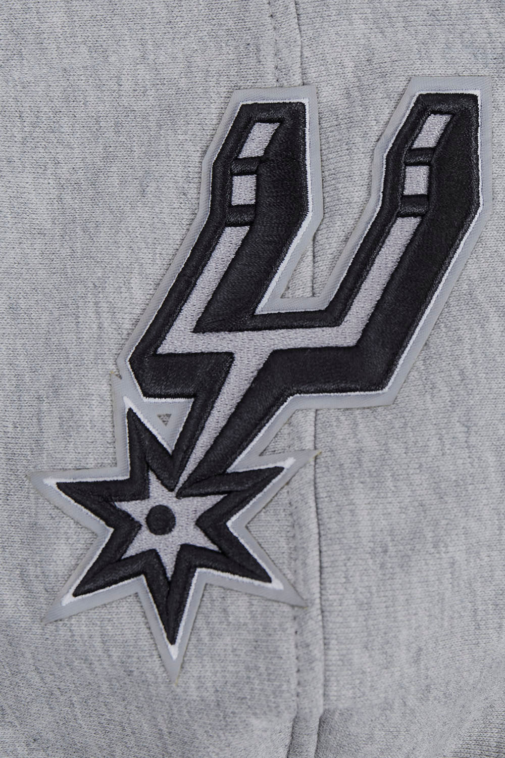 NBA SAN ANTONIO SPURS SCRIPT TAIL MEN'S RIB FLEECE PULLOVER HOODIE (HEATHER GRAY/BLACK) - Image 8
