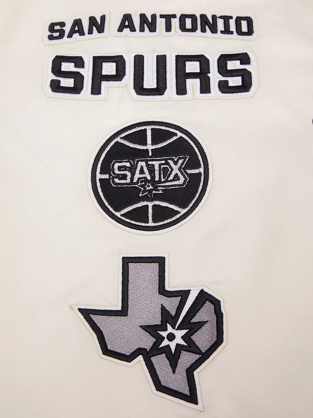 NBA SAN ANTONIO SPURS RETRO CLASSIC MEN'S RIB SATIN JACKET (EGGSHELL/ BLACK) - Image 5