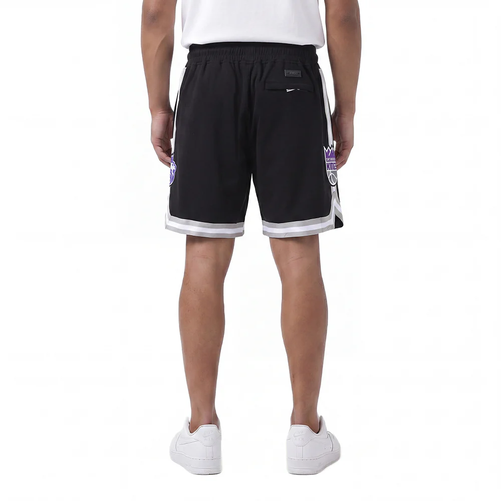 NBA SACRAMENTO KINGS CLASSIC CHENILLE MEN'S SHORT (BLACK) - Image 2