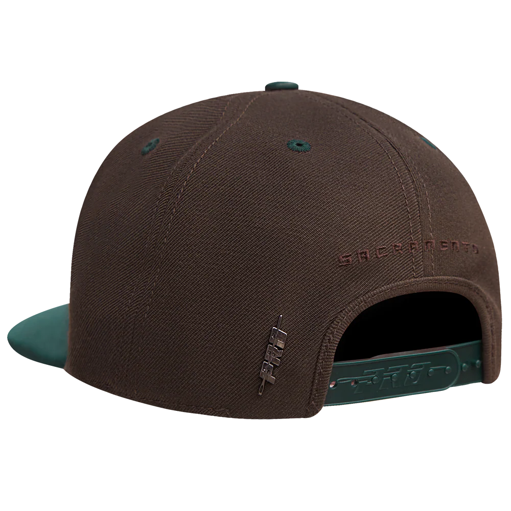 NBA SACRAMENTO KINGS STIVALI 2 TONE COTTON SNAPBACK HAT (BROWN/FOREST GREEN) - Image 4