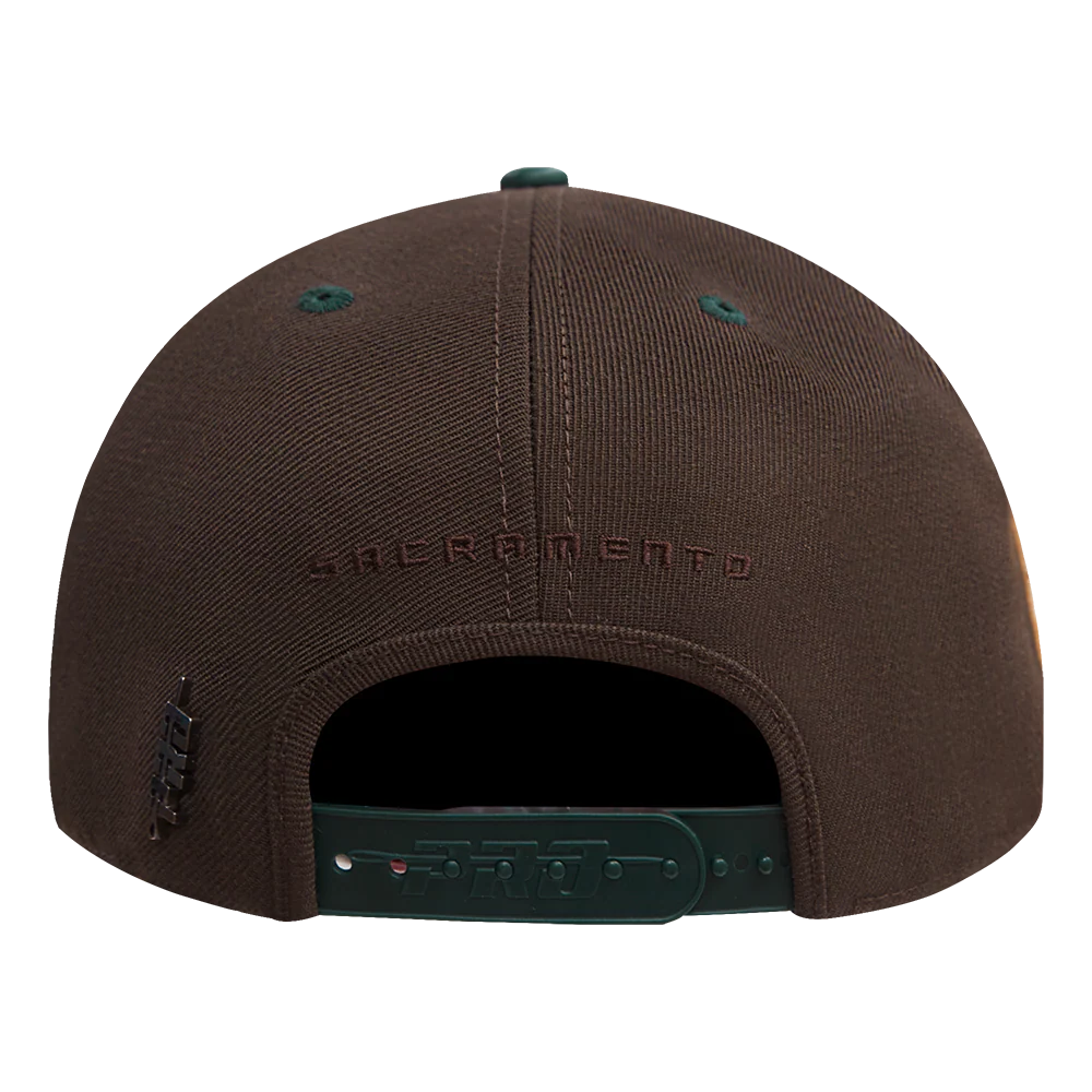 NBA SACRAMENTO KINGS STIVALI 2 TONE COTTON SNAPBACK HAT (BROWN/FOREST GREEN) - Image 5