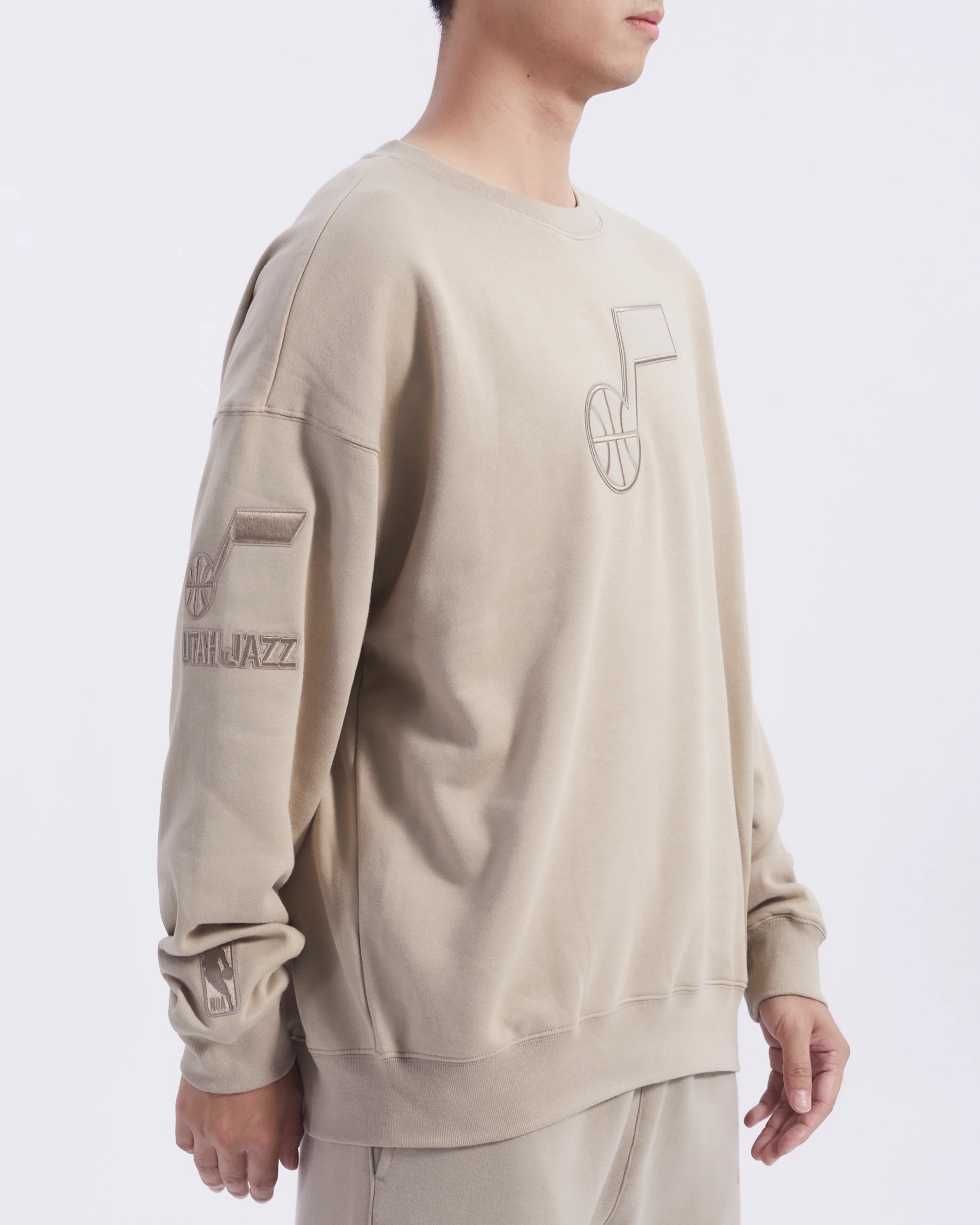 NBA UTAH JAZZ NEUTRAL MEN'S DROP SHOULDER FLC CREWNECK (TAUPE) - Image 4