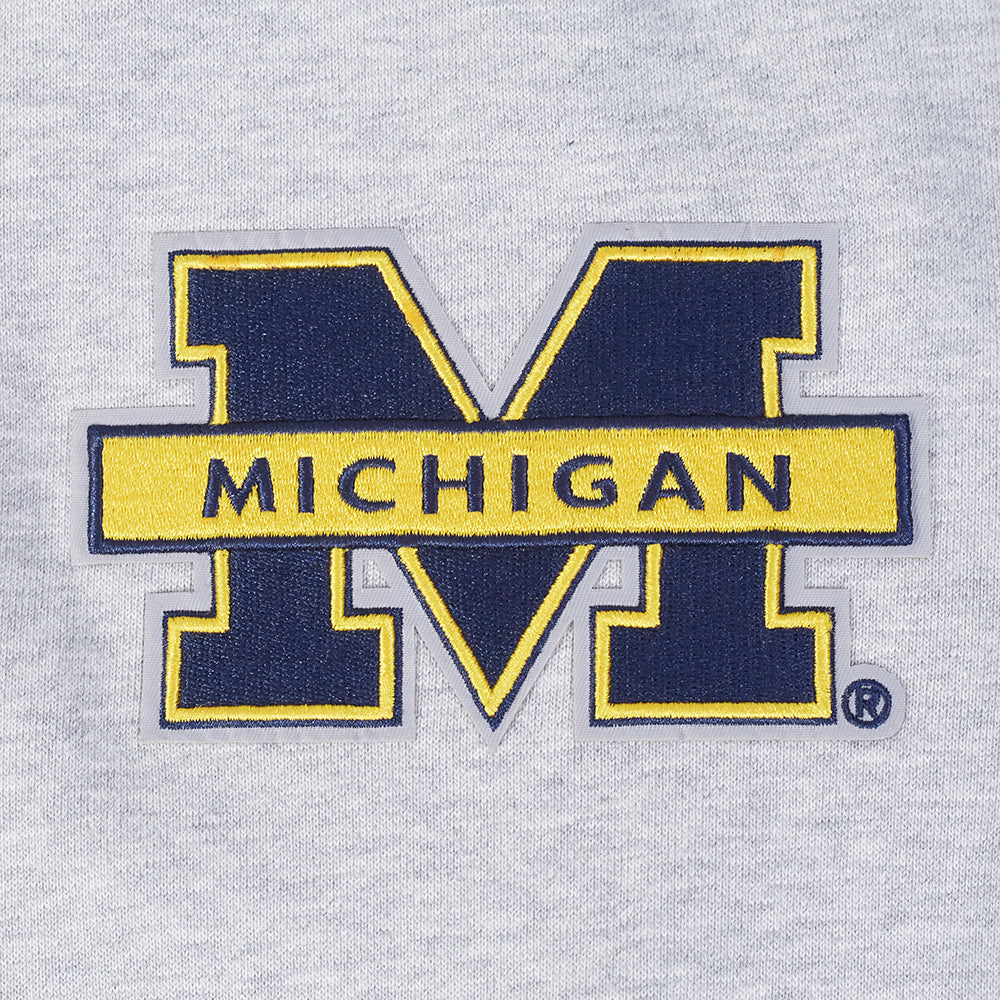 UNIVERSITY OF MICHIGAN CLASSIC MEN'S STACKED LOGO PULLOVER HOODIE (HEATHER GREY/MIDNIGHT NAVY) - Image 7