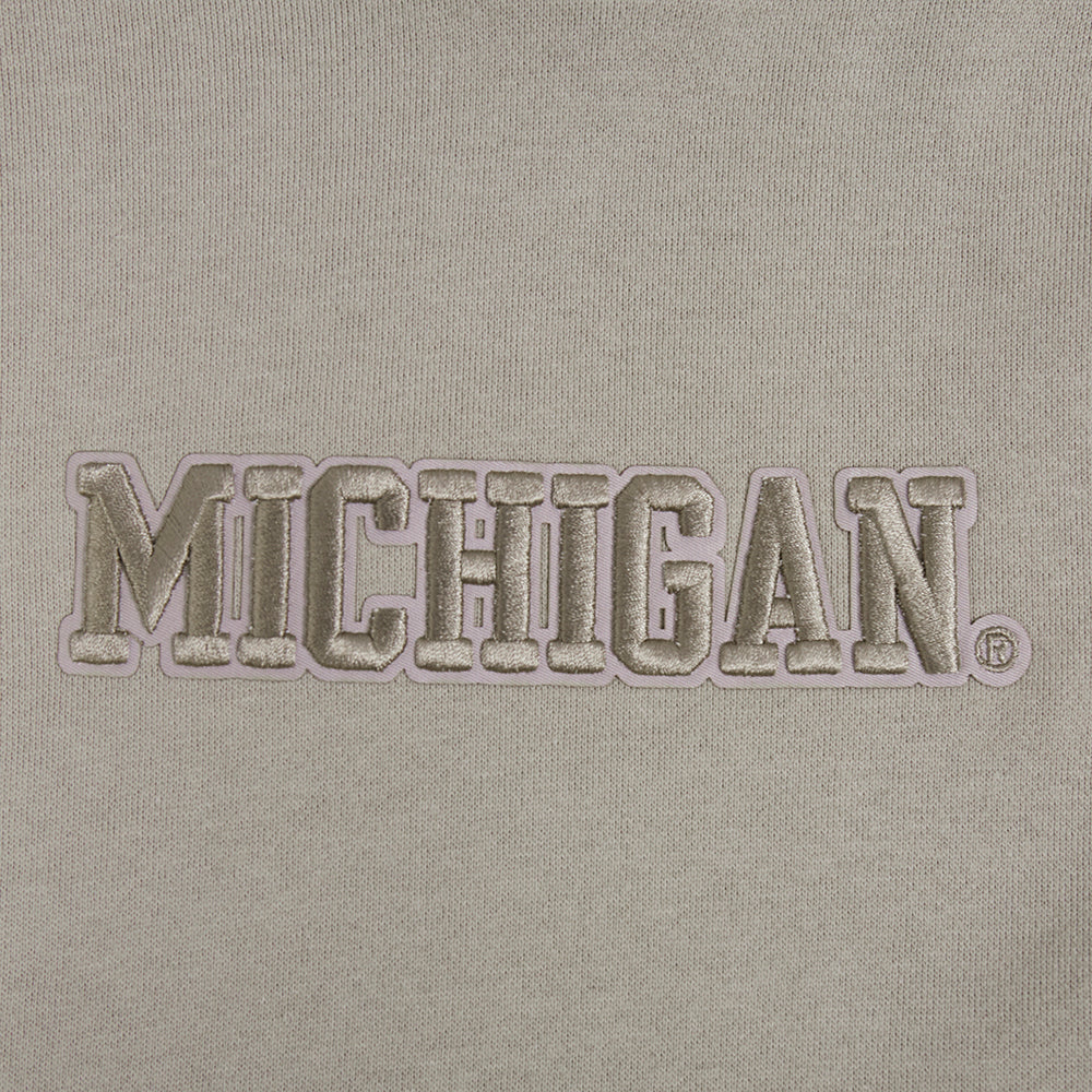 UNIVERSITY OF MICHIGAN WINGSPAN MEN'S DROP SHOULDER FLC PO HOODIE (TAUPE) - Image 8