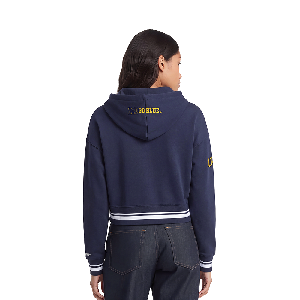 UNIVERSITY OF MICHIGAN CLASSIC RIB FLEECE CROPPED PULLOVER HOODIE (MIDNIGHT NAVY) - Image 2