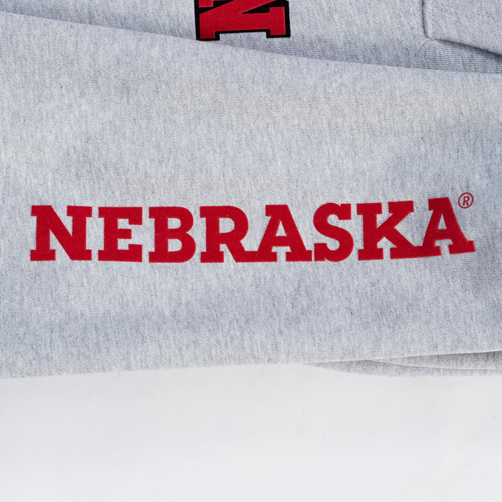 UNIVERSITY OF NEBRASKA CLASSIC MEN'S STACKED LOGO PULLOVER HOODIE (HEATHER GRAY/BLACK) - Image 6