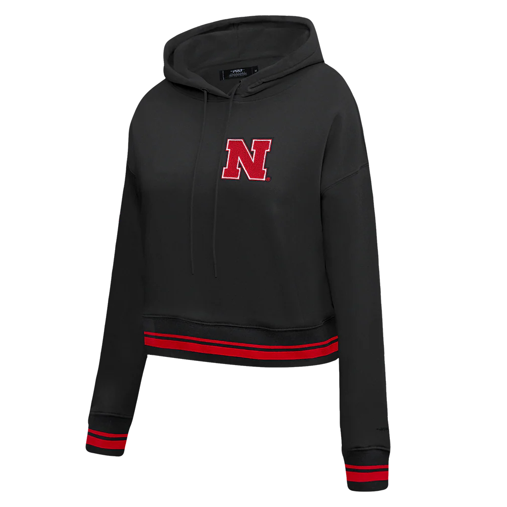UNIVERSITY OF NEBRASKA CLASSIC WOMEN'S RIB FLEECE CROPPED PULLOVER HOODIE (BLACK/RED) - Image 9