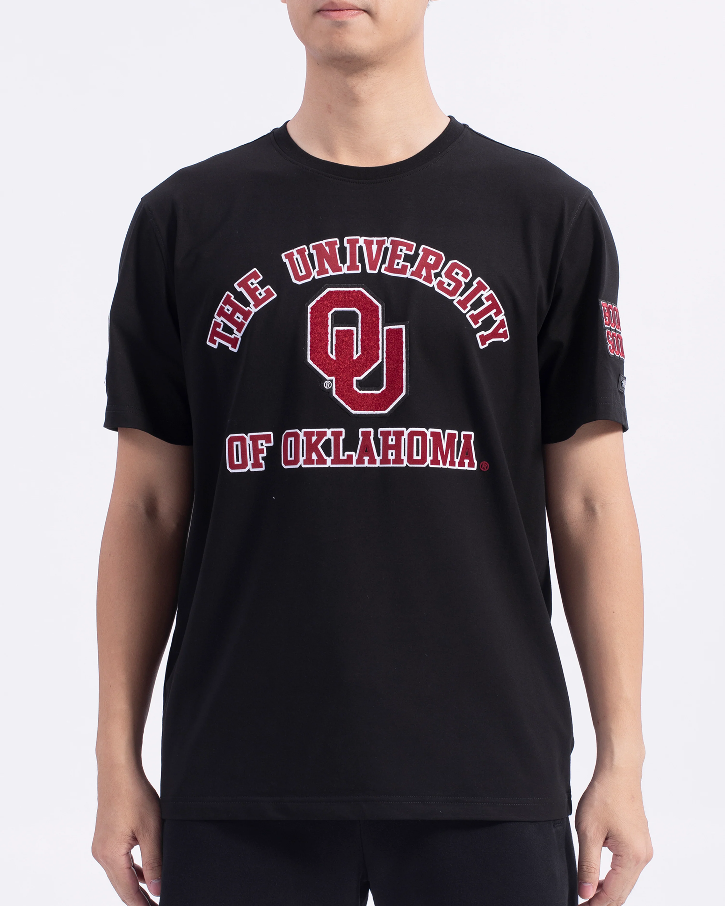 UNIVERSITY OF OKLAHOMA CLASSIC MEN'S STACKED LOGO TEE (BLACK)