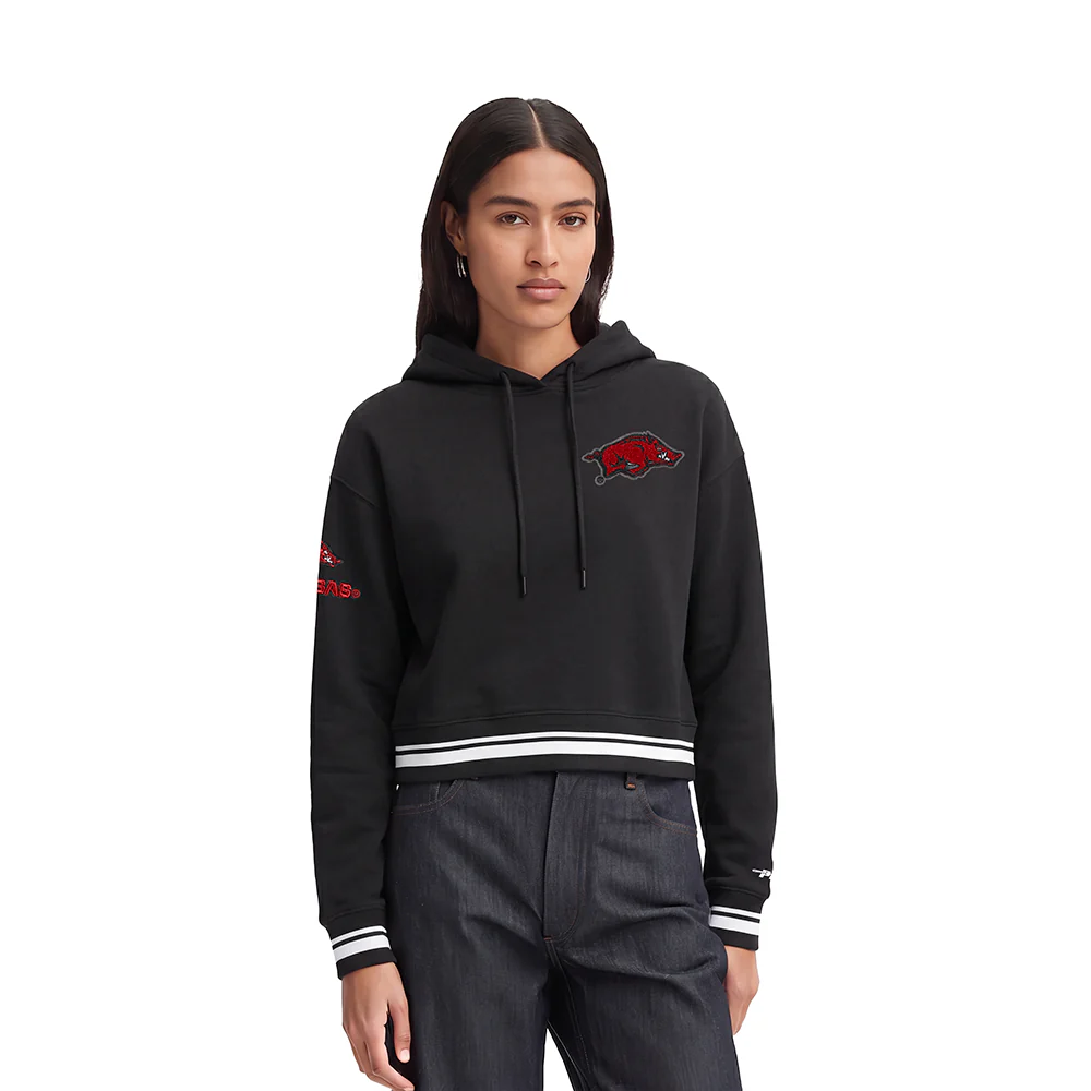 UNIVERSITY OF ARKANSAS FAYETTEVILLE CLASSIC RIB FLEECE CROPPED PULLOVER HOODIE (BLACK)