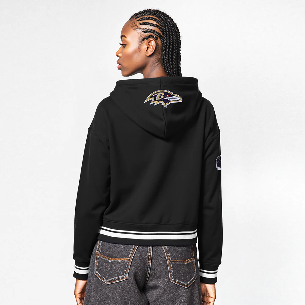 NFL BALTIMORE RAVENS RETRO CLASSIC WOMEN'S CROPPED PO HOODIE (BLACK) - Image 2