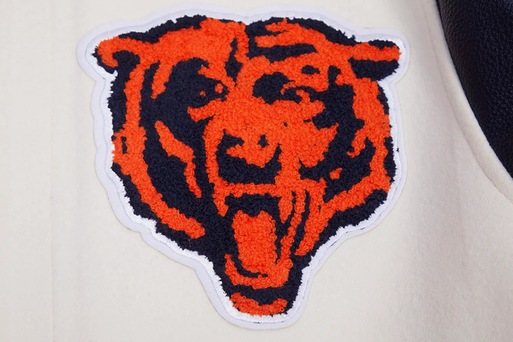 NFL CHICAGO BEARS RETRO CLASSIC MEN'S RIB WOOL VARSITY JACKET (EGGSHELL/MIDNIGHT NAVY) - Image 12