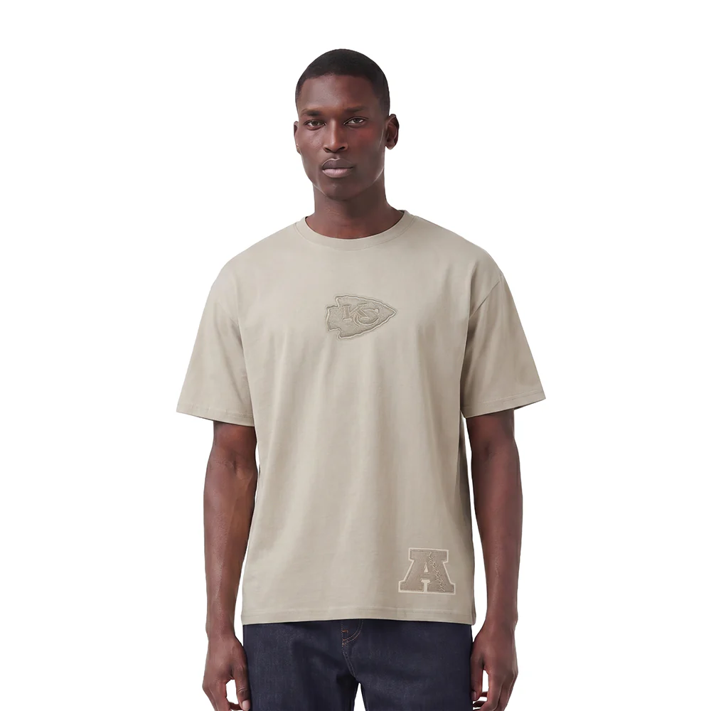 NFL KANSAS CITY CHIEFS WINGSPAN MEN'S CJ DROP SHOULDER TEE (TAUPE) - Image 2