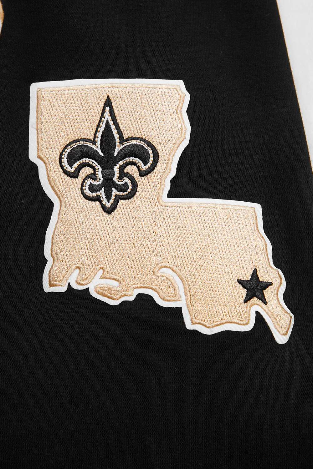 NFL NEW ORLEANS SAINTS CLASSIC CHENILLE MEN'S DOUBLE KNIT PULLOVER HOODIE (BLACK) - Image 6