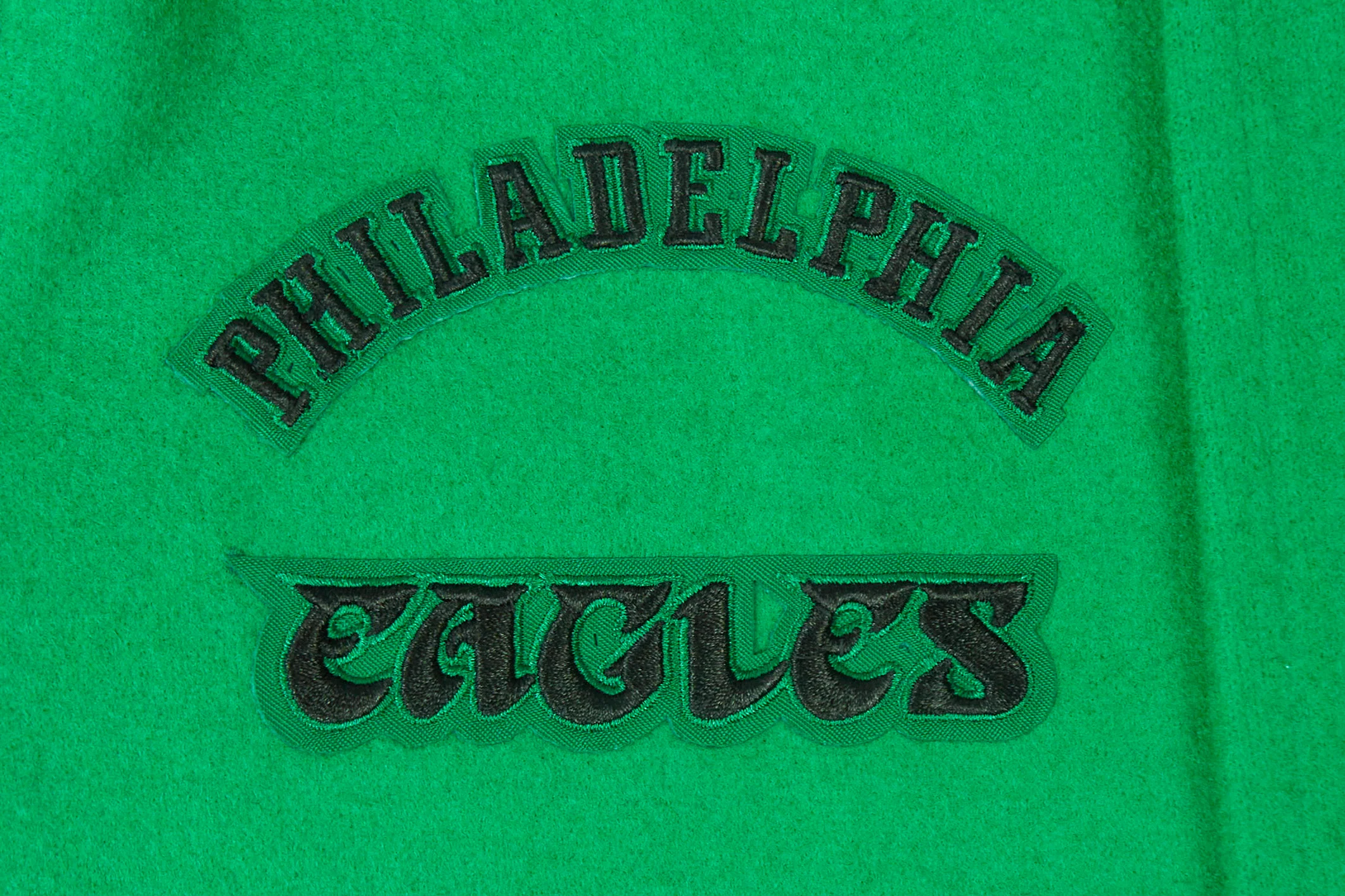NFL PHILADELPHIA EAGLES RETRO CLASSIC BIG BOYS RIB WOOL VARSITY JACKET (KELLY GREEN/ WHITE) - Image 3