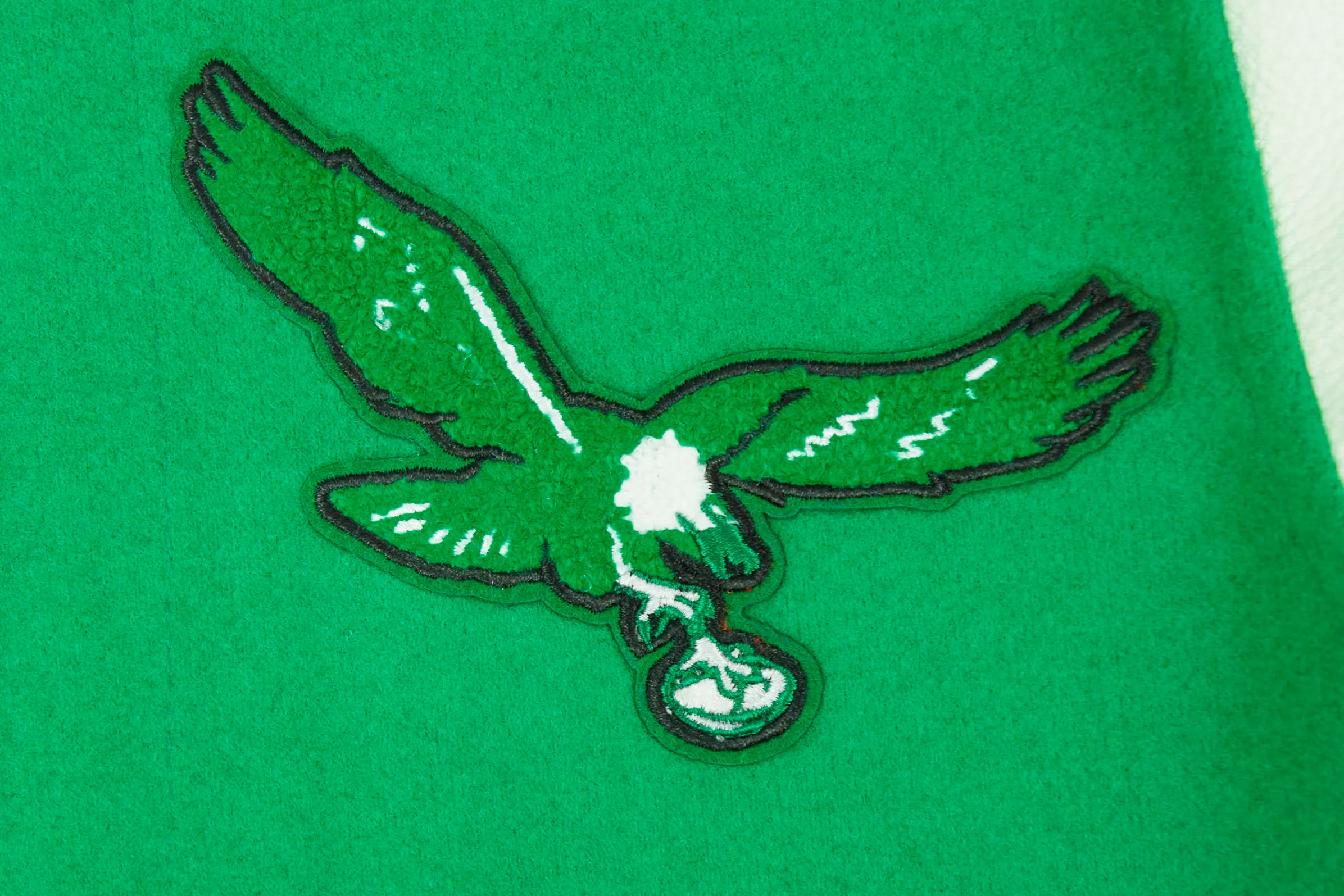 NFL PHILADELPHIA EAGLES RETRO CLASSIC BIG BOYS RIB WOOL VARSITY JACKET (KELLY GREEN/ WHITE) - Image 4