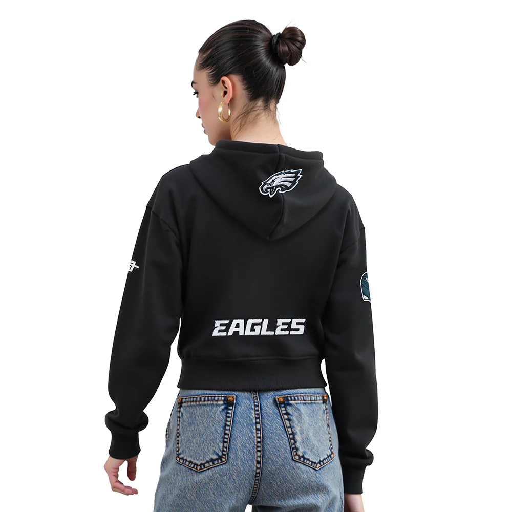 NFL PHILADELPHIA EAGLES JALEN HURTS #1 CLASSIC PNN WOMEN'S FLC CROPPED PO HOODIE (BLACK) - Image 3