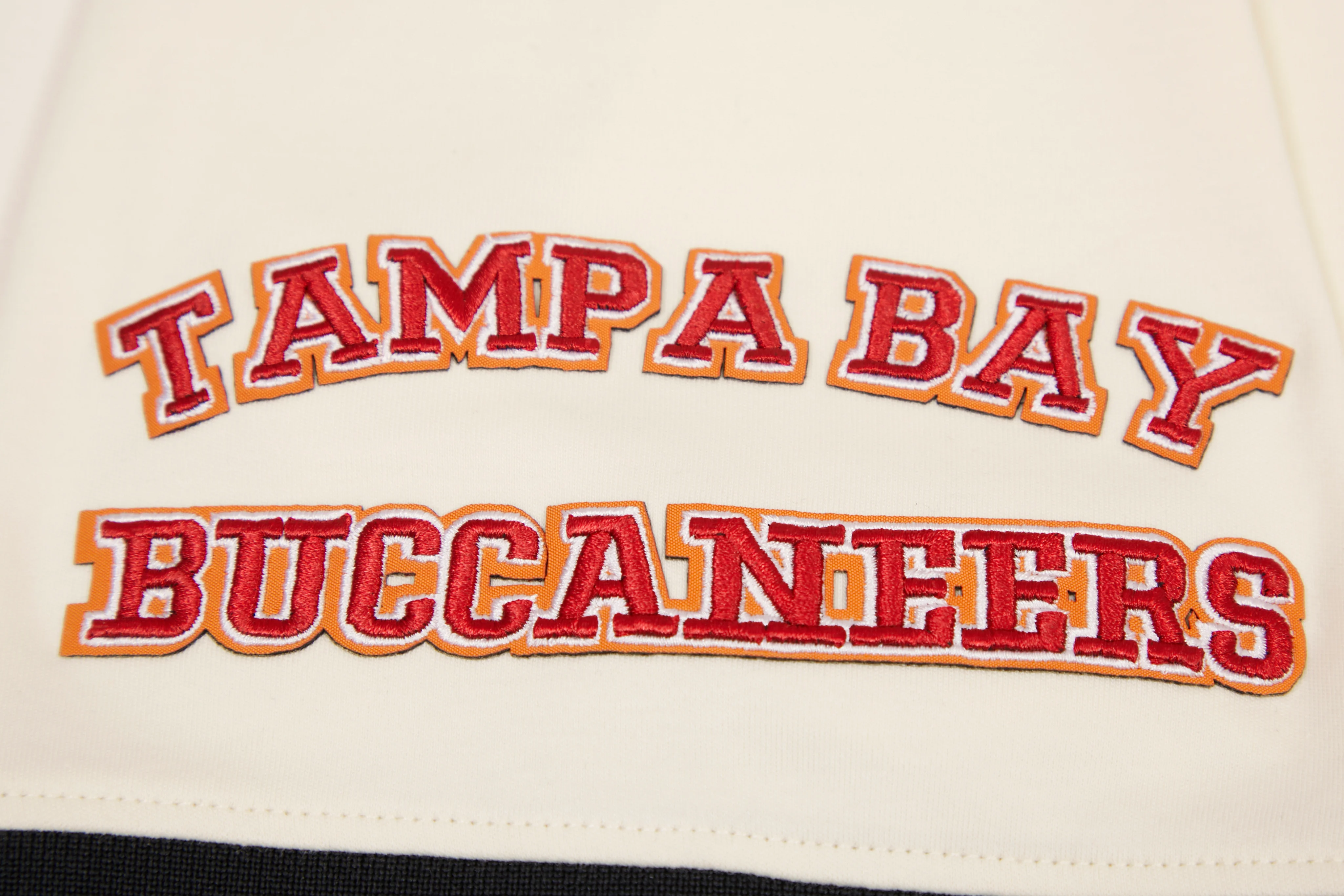 NFL TAMPA BAY BUCCANEERS RETRO CLASSIC MEN'S TEE (EGGSHELL/ BLACK) - Image 8