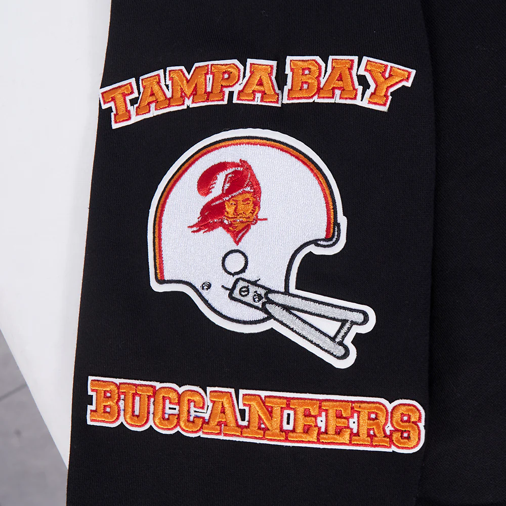 NFL TAMPA BAY BUCCANEERS RETRO CLASSIC MEN'S PULLOVER HOODIE (BLACK) - Image 7