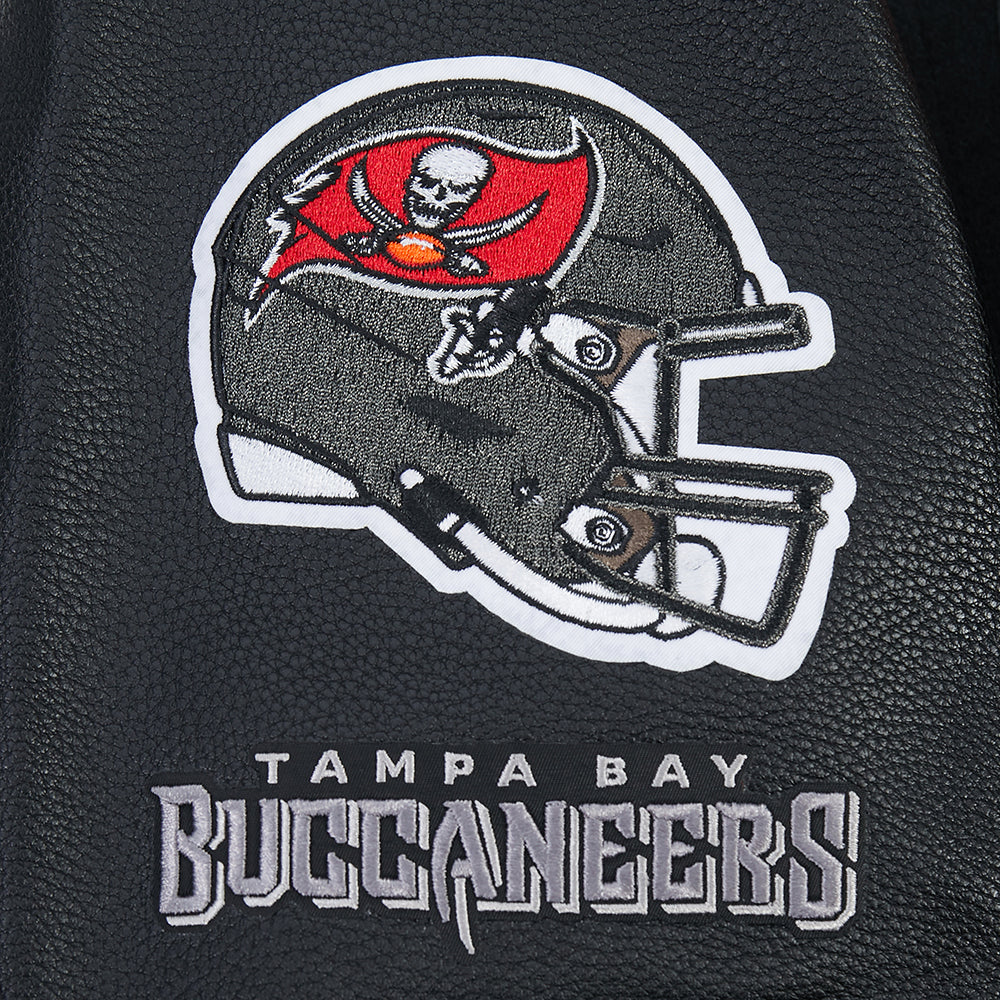 NFL TAMPA BAY BUCCANEERS OLD ENGLISH MEN'S RIB WOOL VARSITY JACKET (BLACK/RED/BLACK) - Image 7