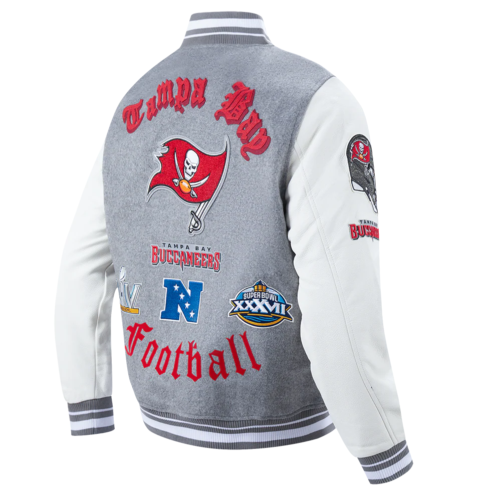 NFL TAMPA BAY BUCCANEERS OLD ENGLISH MEN'S RIB WOOL VARSITY JACKET (HEATHER GREY/WHITE) - Image 4