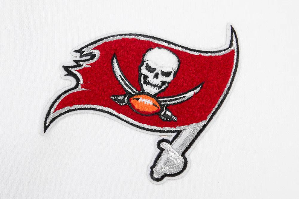 NFL TAMPA BAY BUCCANEERS CLASSIC WOMEN'S FLEECE CROPPED PULLOVER HOODIE (WHITE) - Image 7