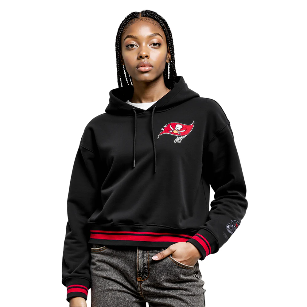 NFL TAMPA BAY BUCCANEERS MASHUP WOMEN'S RIB CROPPED PO HOODIE (BLACK/RED/BLACK)