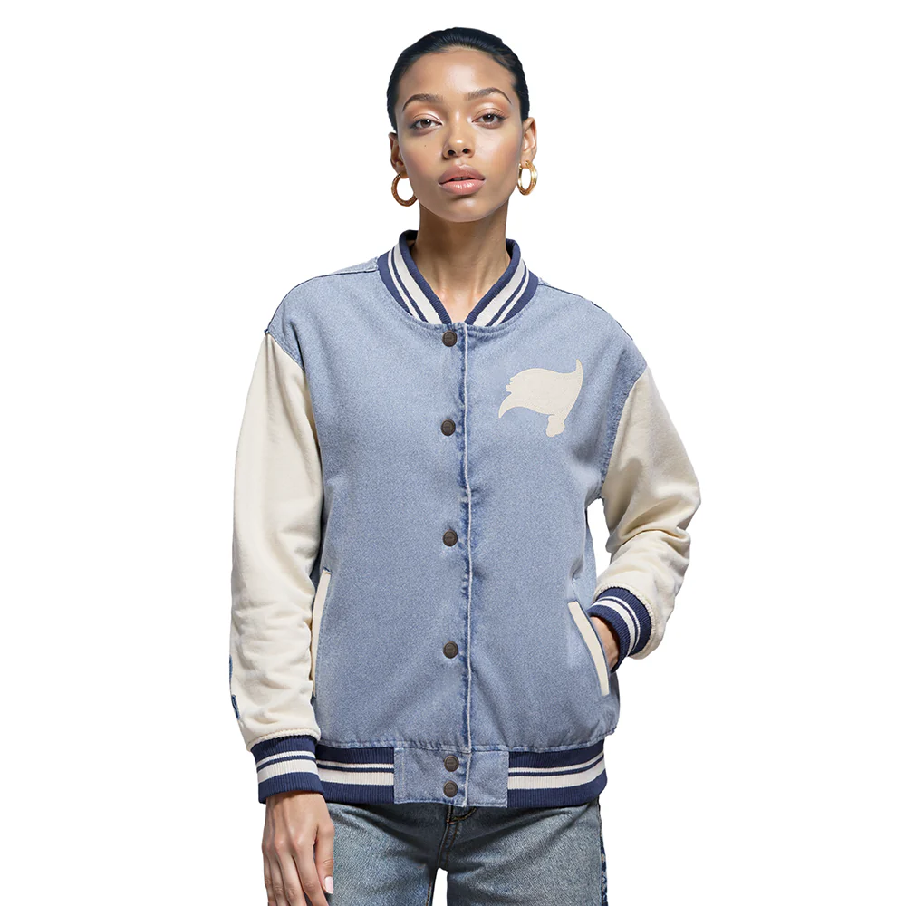 NFL TAMPA BAY BUCCANEERS VARSITY BLUES WOMEN'S DENIM VARSITY JACKET (DENIM/LINEN)