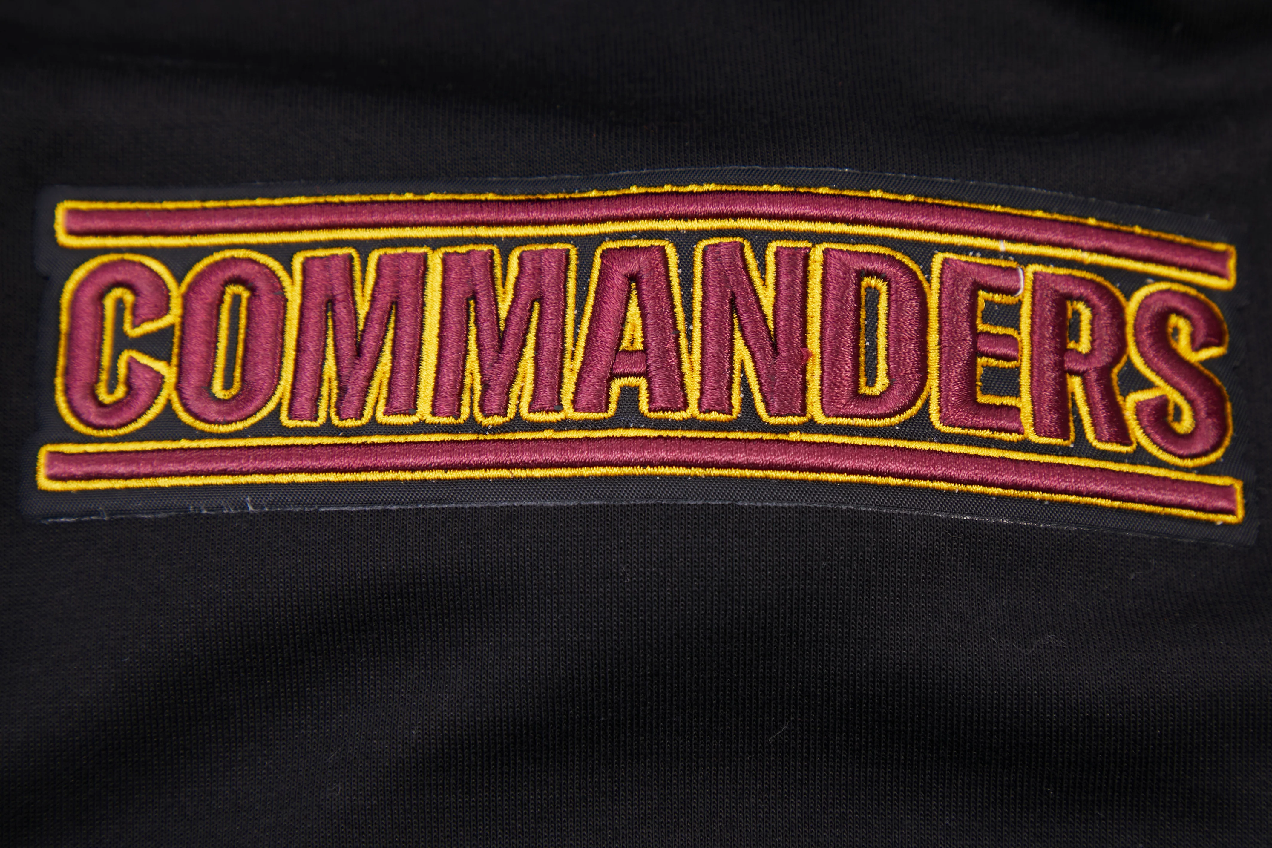 NFL WASHINGTON COMMANDERS CLASSIC CHENILLE MEN'S PO HOODIE (BLACK) - Image 9