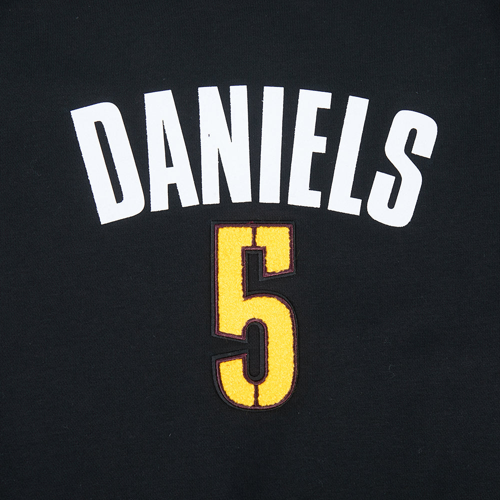 NFL WASHINGTON COMMANDERS JAYDEN DANIELS #5 CLASSIC PNN WOMEN'S FLC CREWNECK (BLACK) - Image 7