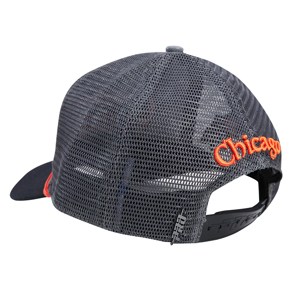 NHL CHICAGO BLACKHAWKS INSIGNIA WOOL 2 TONE PINCH FRONT TRUCKER (GRAY/BLACK) - Image 4