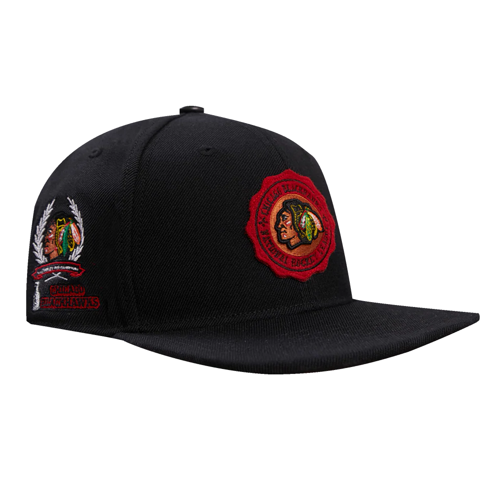 NHL CHICAGO BLACKHAWKS CREST EMBLEM WOOL SNAPBACK HAT (BLACK) - Image 2
