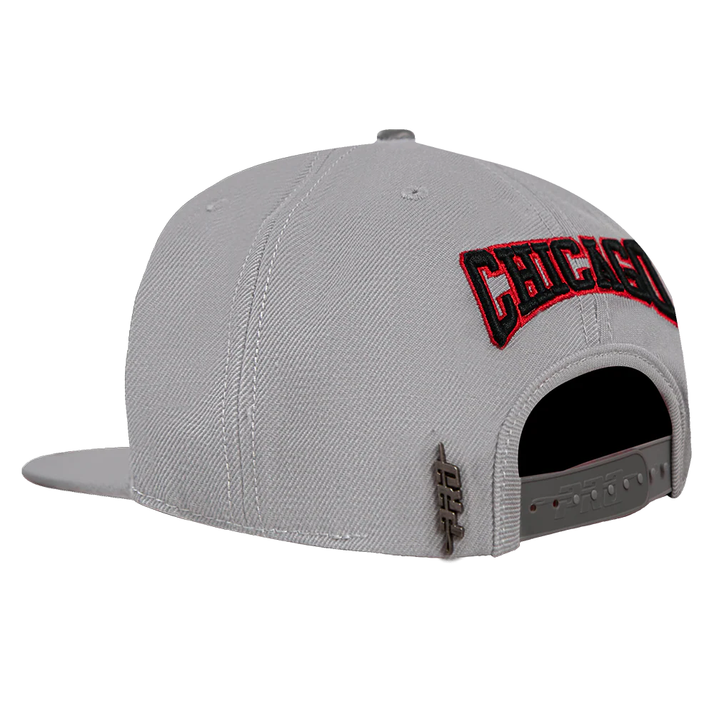NHL CHICAGO BLACKHAWKS CREST EMBLEM WOOL SNAPBACK HAT (GRAY) - Image 4