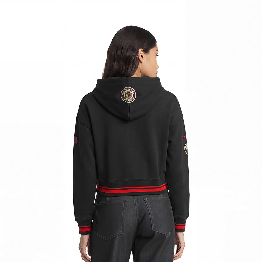 NHL CHICAGO BLACKHAWKS RETRO CLASSIC WOMEN'S RIB CROPPED PULLOVER HOODIE (BLACK/RED/BLACK) - Image 2
