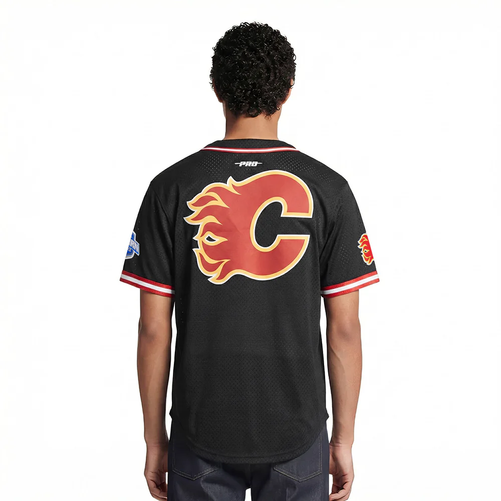 NHL CALGARY FLAMES CLASSIC MESH MEN'S BUTTON DOWN SHIRT (BLACK/RED) - Image 2