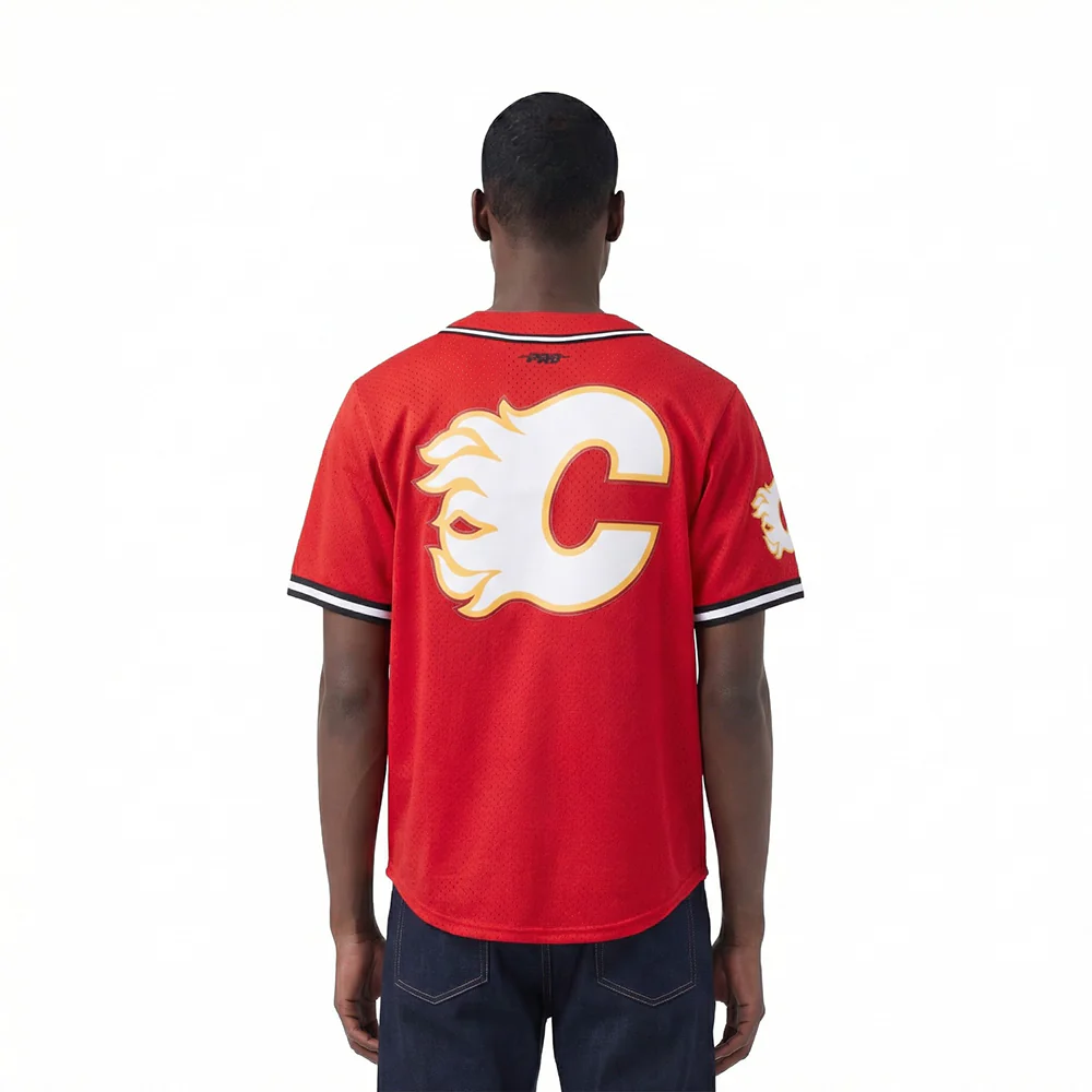 NHL CALGARY FLAMES CLASSIC MESH MEN'S BUTTON DOWN SHIRT (RED/BLACK) - Image 2